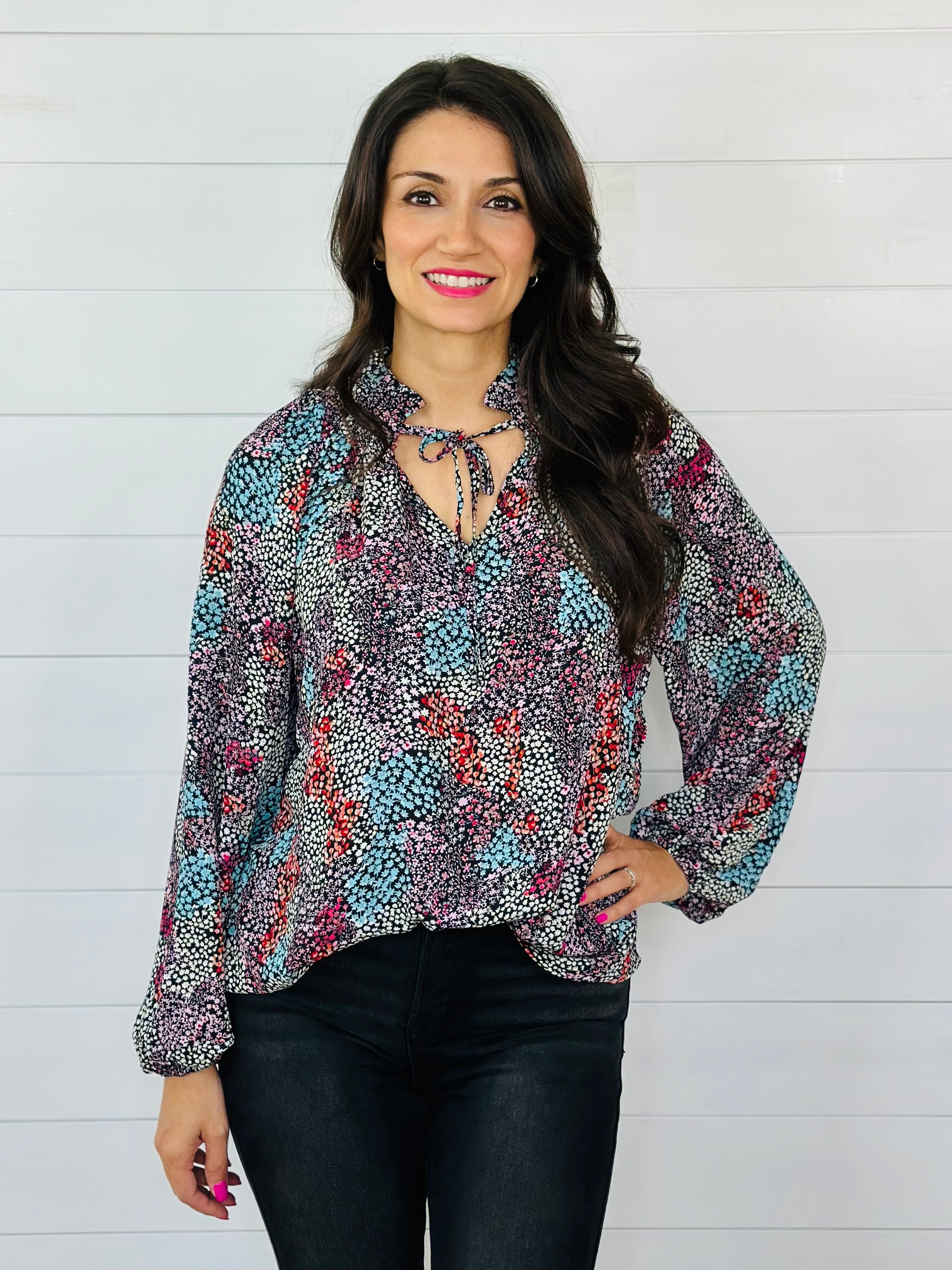 DAINTY FLORALS TOP