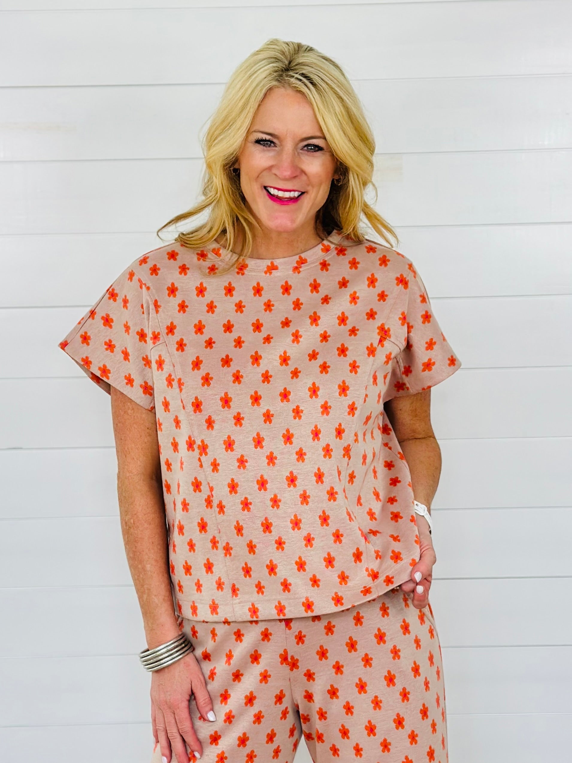 CAP SLEEVE SEAMED PULLOVER TOP