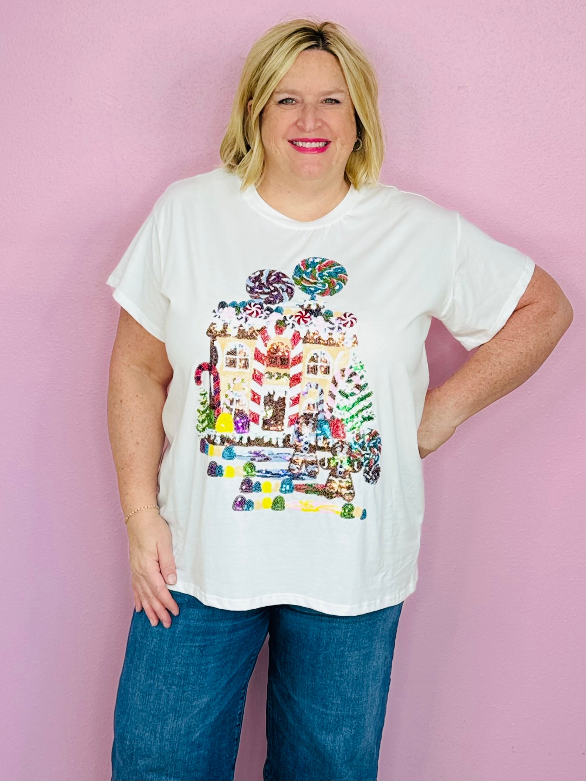 WHITE GINGERBREAD HOUSE SCENE TEE-PLUS