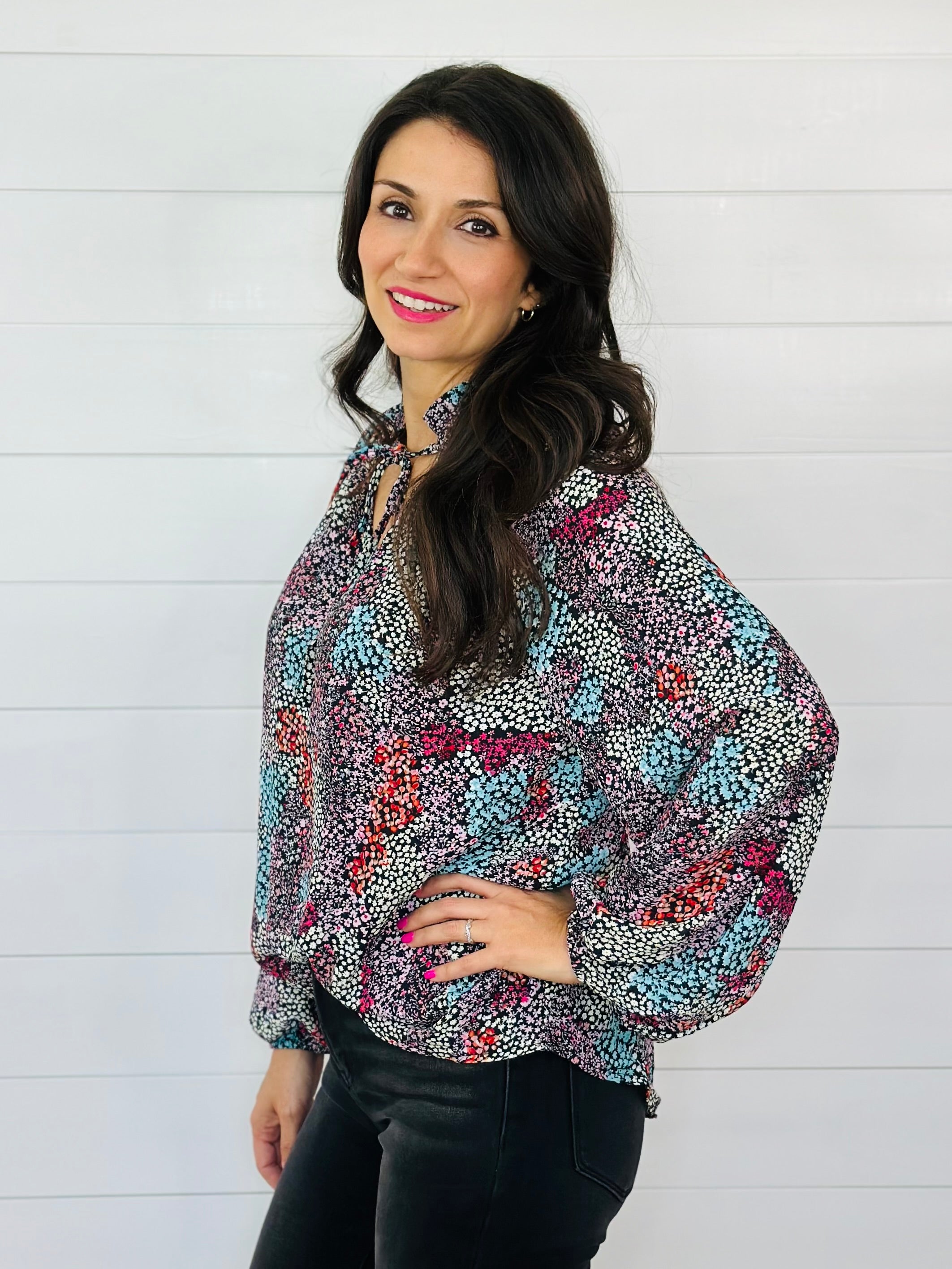 DAINTY FLORALS TOP