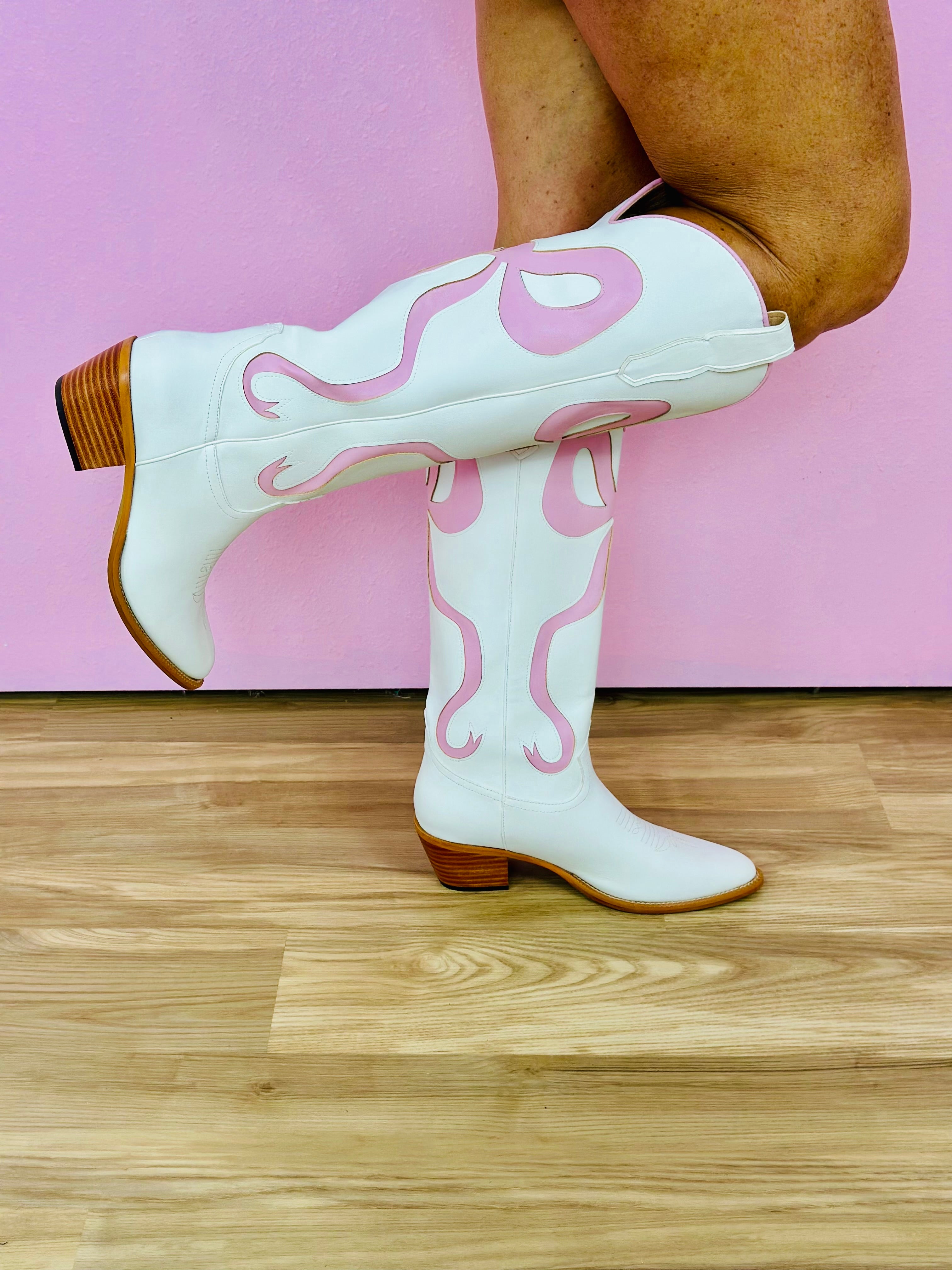 RUBY BOW BOOTS-BABY PINK