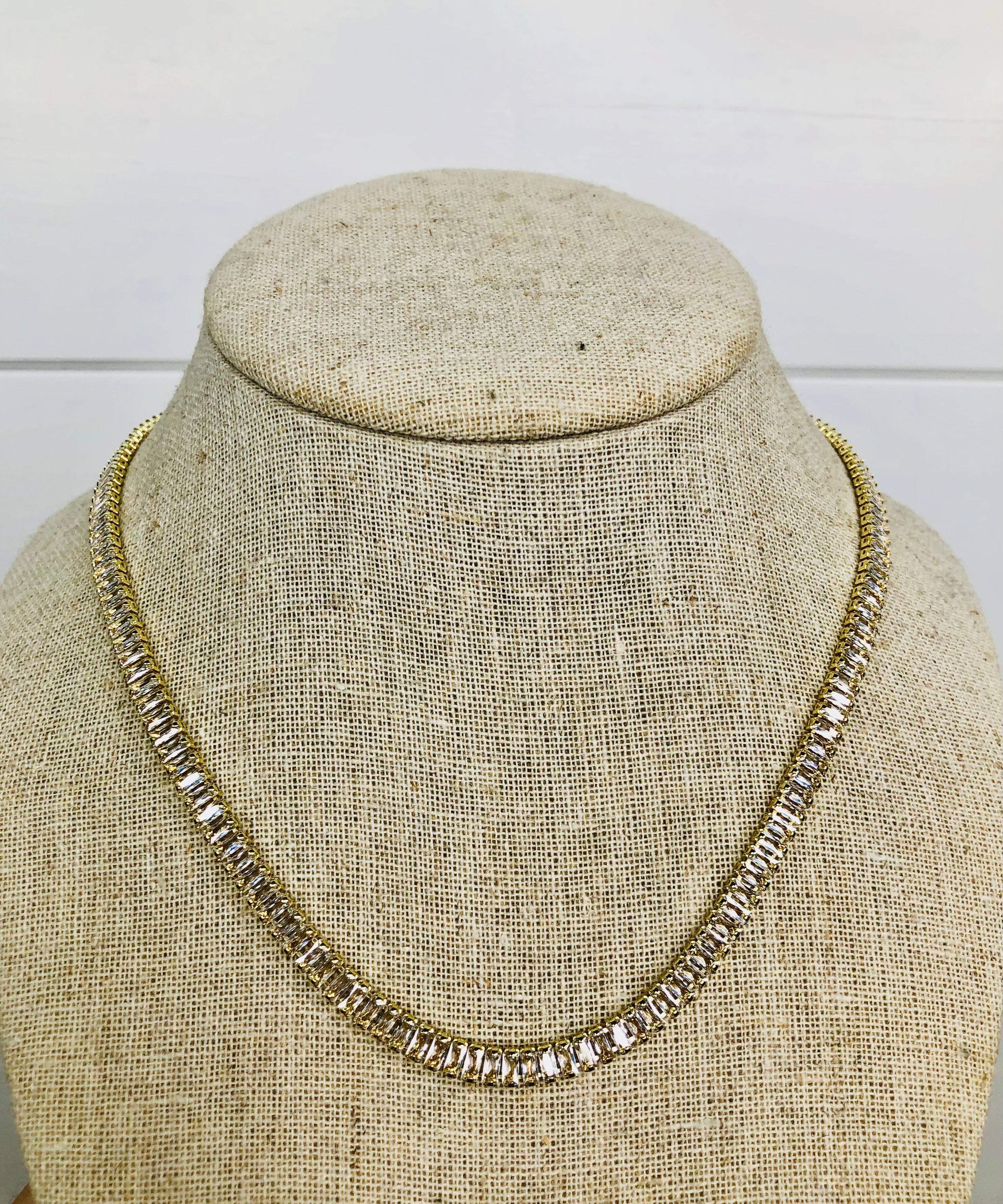 BAGUETTE NECKLACE-GOLD