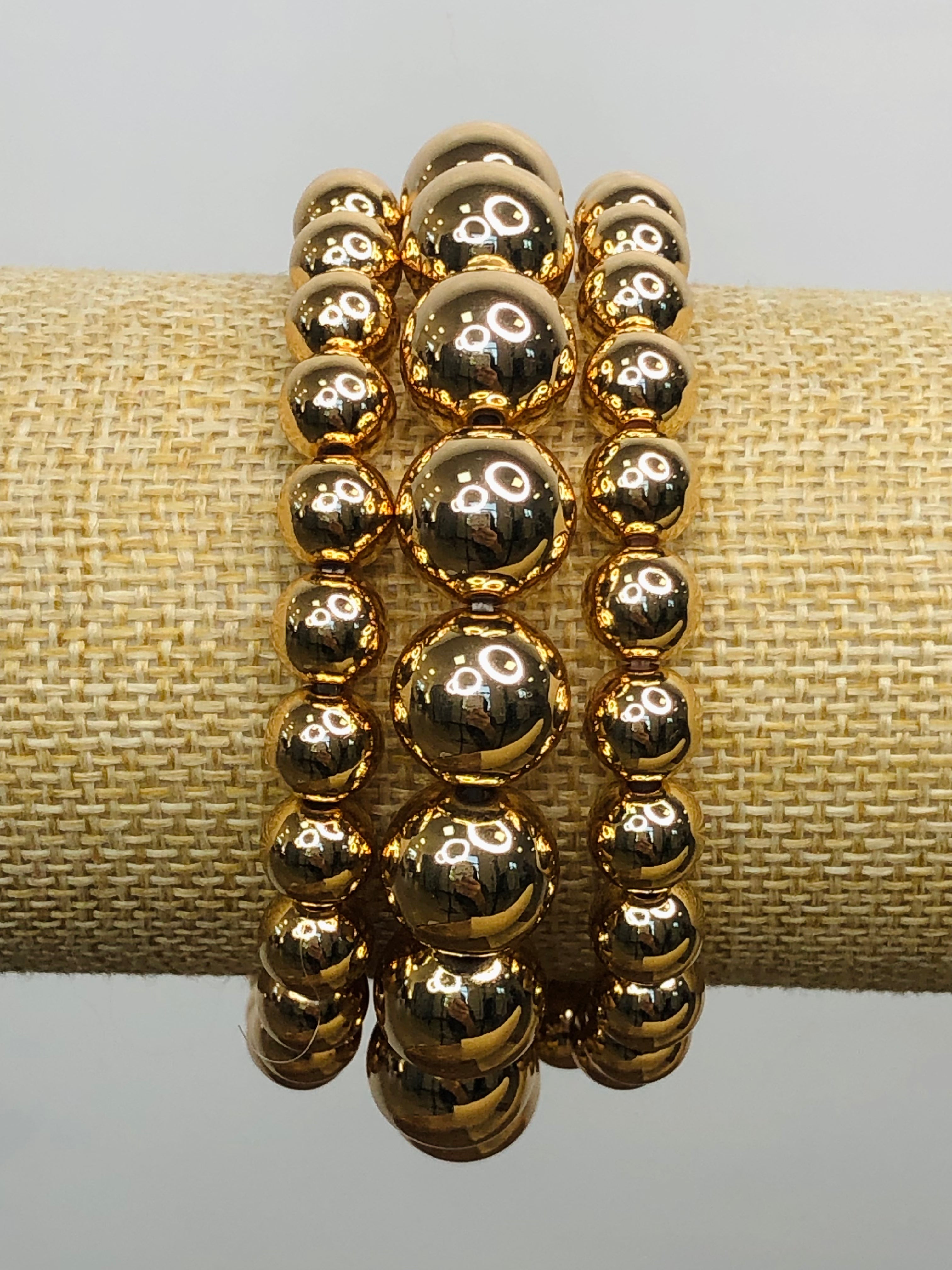 TRIPLE GOLD BEAD BRACELET SET